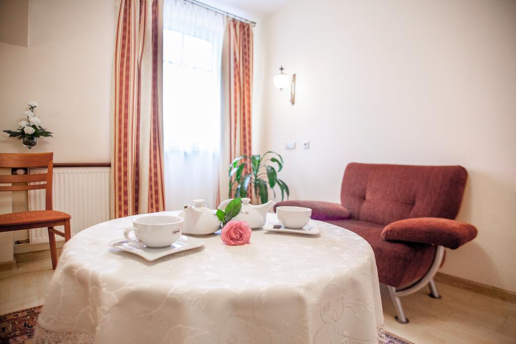 Hotel Sutoris Bochnia Exteriér fotografie
